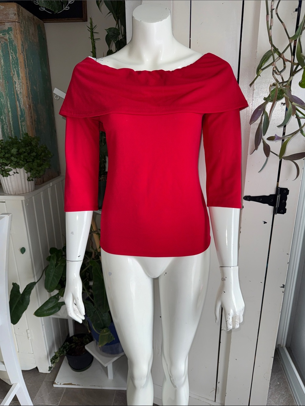 Suzy Shier Off-Shoulder Red Women's blouse long sleeve NWOT small